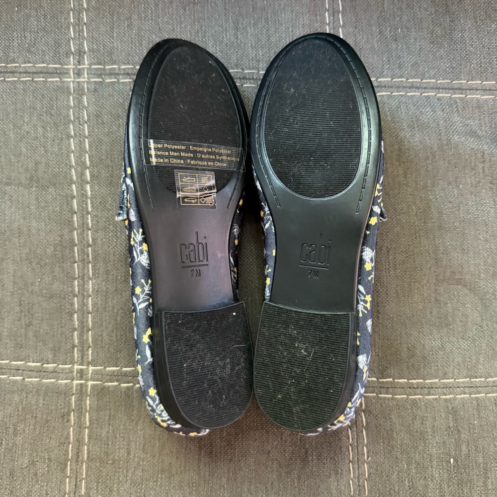 NWOT💕 Cabi Carnaby Floral Velvet Loafer Flats with Gold Horsebit Detail - Picture 5 of 6